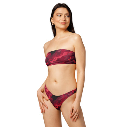 nachhaltiger-bandeau-bikini-red-camouflage-v4-recyceltes-material-mit-allover-druck-bikini-jlr-design-2 - JLR Design