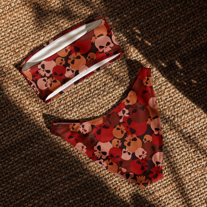 nachhaltiger-bandeau-bikini-red-skull-recyceltes-material-mit-allover-druck-bikini-jlr-design-5 - JLR Design