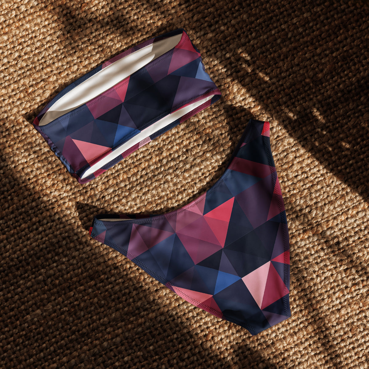 nachhaltiger-bandeau-bikini-triangle-v1-recyceltes-material-mit-allover-druck-bikini-jlr-design-jlr-design-de-5 - JLR Design