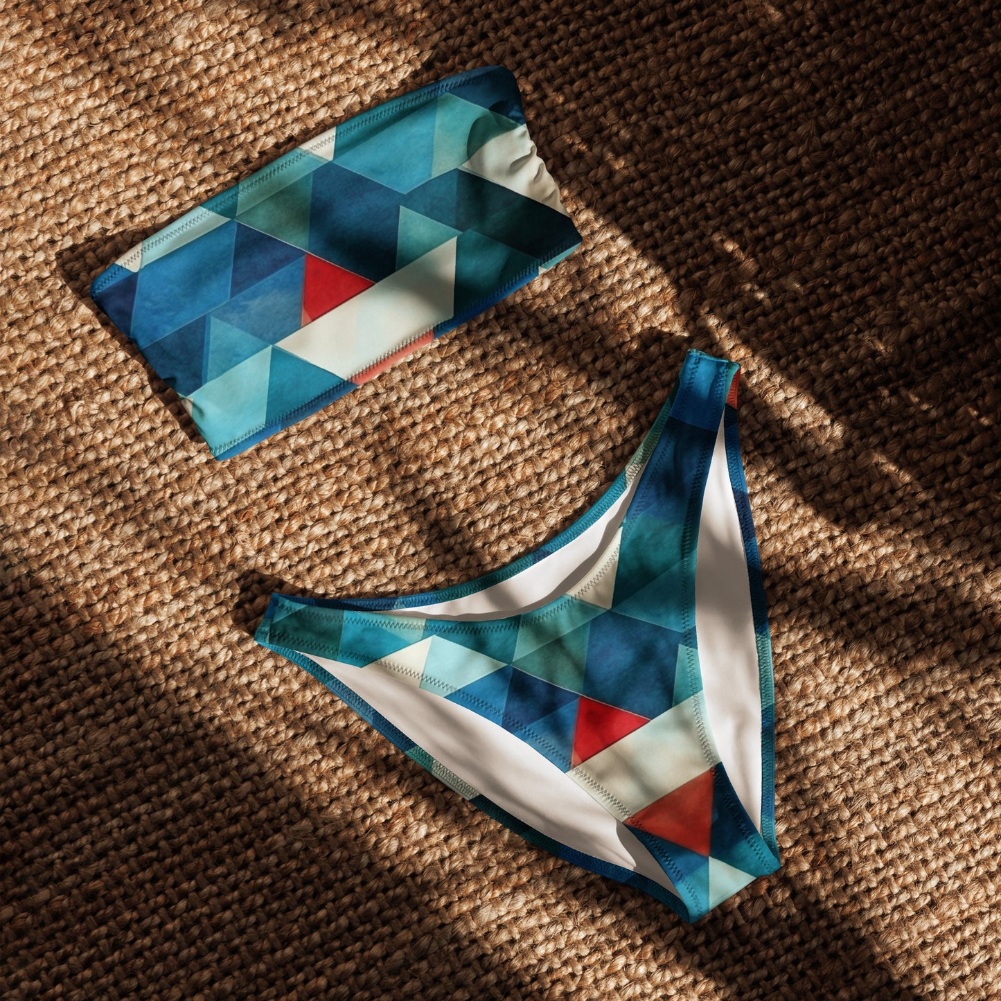 nachhaltiger-bandeau-bikini-triangle-v3-recyceltes-material-mit-allover-druck-bikini-jlr-design-4 - JLR Design