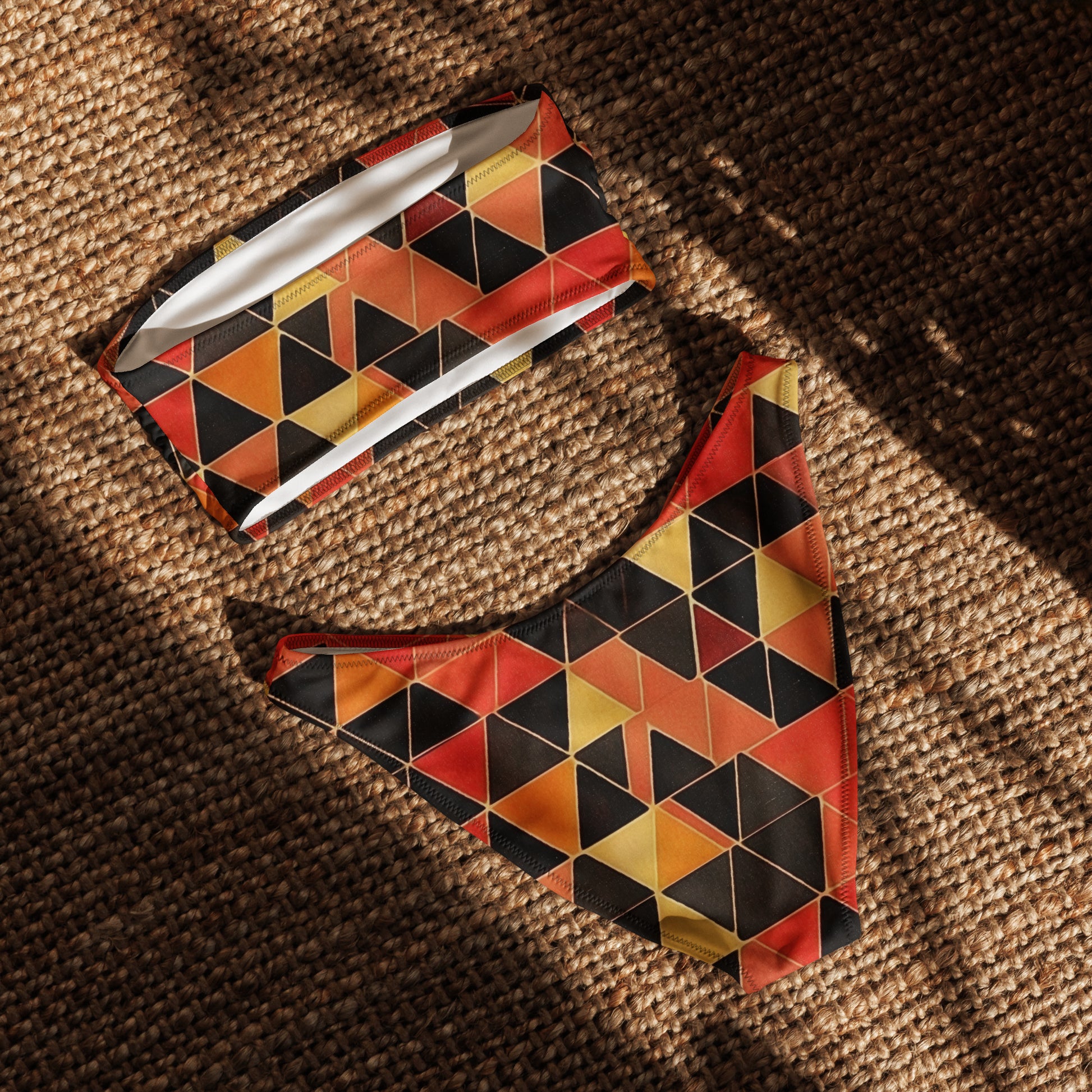 nachhaltiger-bandeau-bikini-triangle-v5-recyceltes-material-mit-allover-druck-bikini-jlr-design-5 - JLR Design