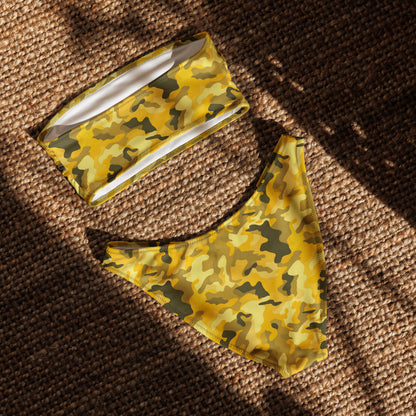 nachhaltiger-bandeau-bikini-yellow-camouflage-v1-recyceltes-material-mit-allover-druck-bikini-jlr-design-5 - JLR Design