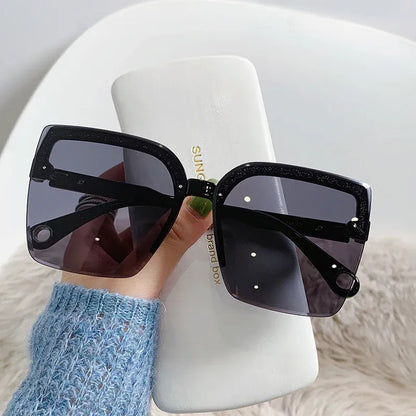 oversized-quadratische-sonnenbrille-rahmenlos-luxus-vintage-brille-mit-uv400-and-metallbugeln-brille-jlr-design-4 - JLR Design