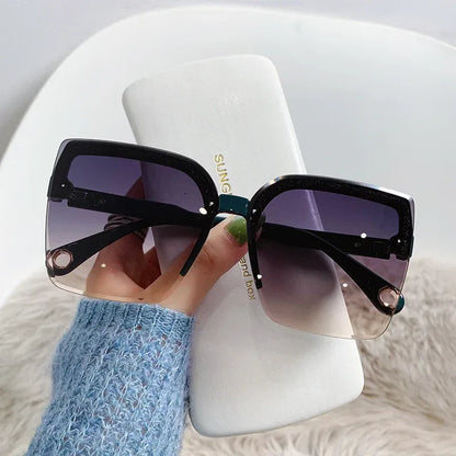 oversized-quadratische-sonnenbrille-rahmenlos-luxus-vintage-brille-mit-uv400-and-metallbugeln-brille-jlr-design-5 - JLR Design