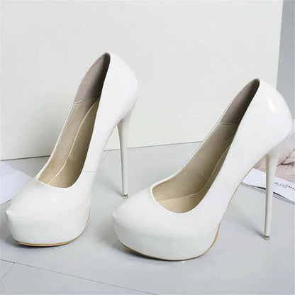 plateau-high-heels-aus-lackleder-16-cm-stiletto-mit-runder-spitze-high-heels-jlr-design-6 - JLR Design