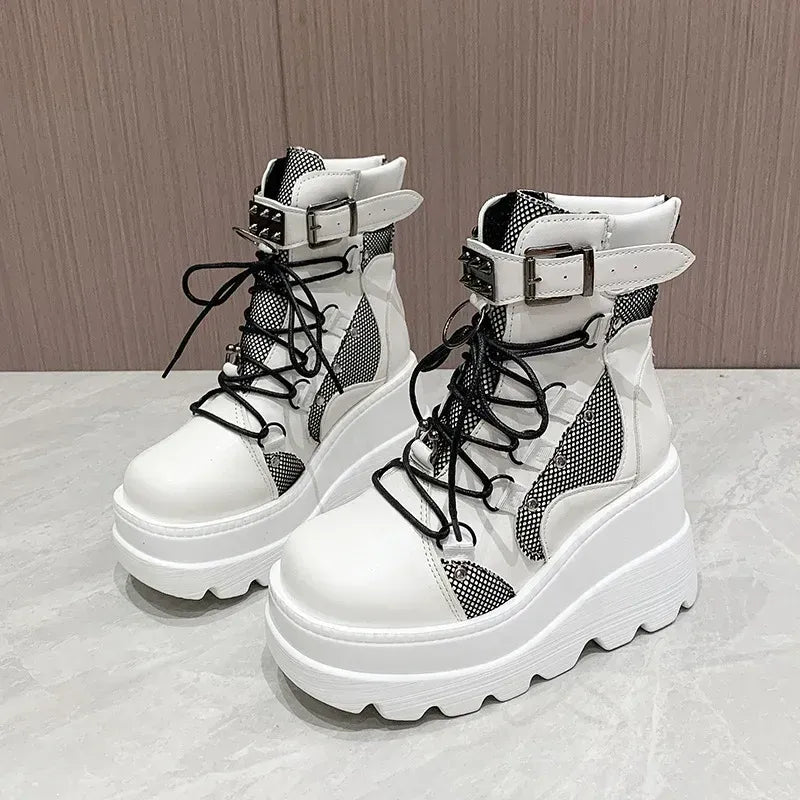 punk-stiefel-mit-plattform-der-neue-hingucker-boots-jlr-design-1 - JLR Design