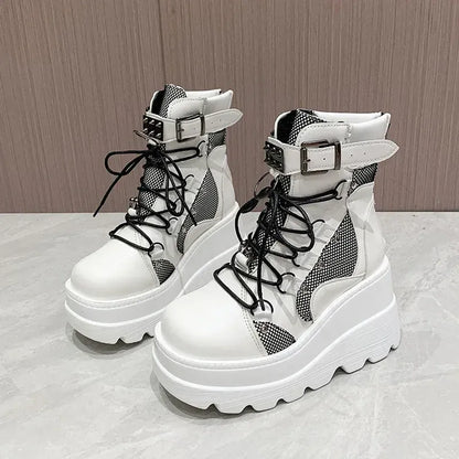 punk-stiefel-mit-plattform-der-neue-hingucker-boots-jlr-design-1 - JLR Design
