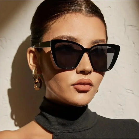 quadratische-cat-eye-sonnenbrille-vintage-look-retro-designer-brille-mit-uv400-schutz-brille-jlr-design-1 - JLR Design