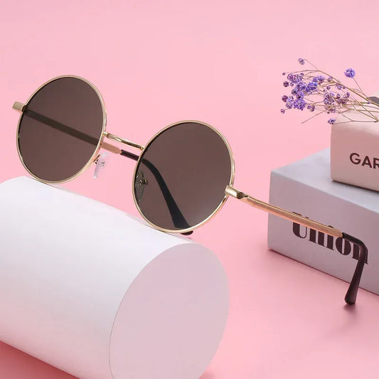 retro-rundbrille-im-hippie-style-bunte-festival-sonnenbrille-mit-metallrahmen-and-uv400-brille-jlr-design-1 - JLR Design