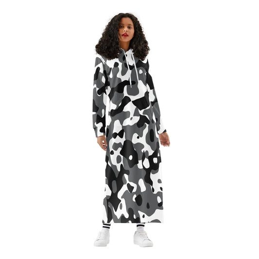 schwarz-grau-weiss-camouflage-damen-maxi-hoodiekleid-knochellanges-kapuzenkleid-aus-weich-angerautem-fleece-hoodiekleid-jlr-design-1 - JLR Design