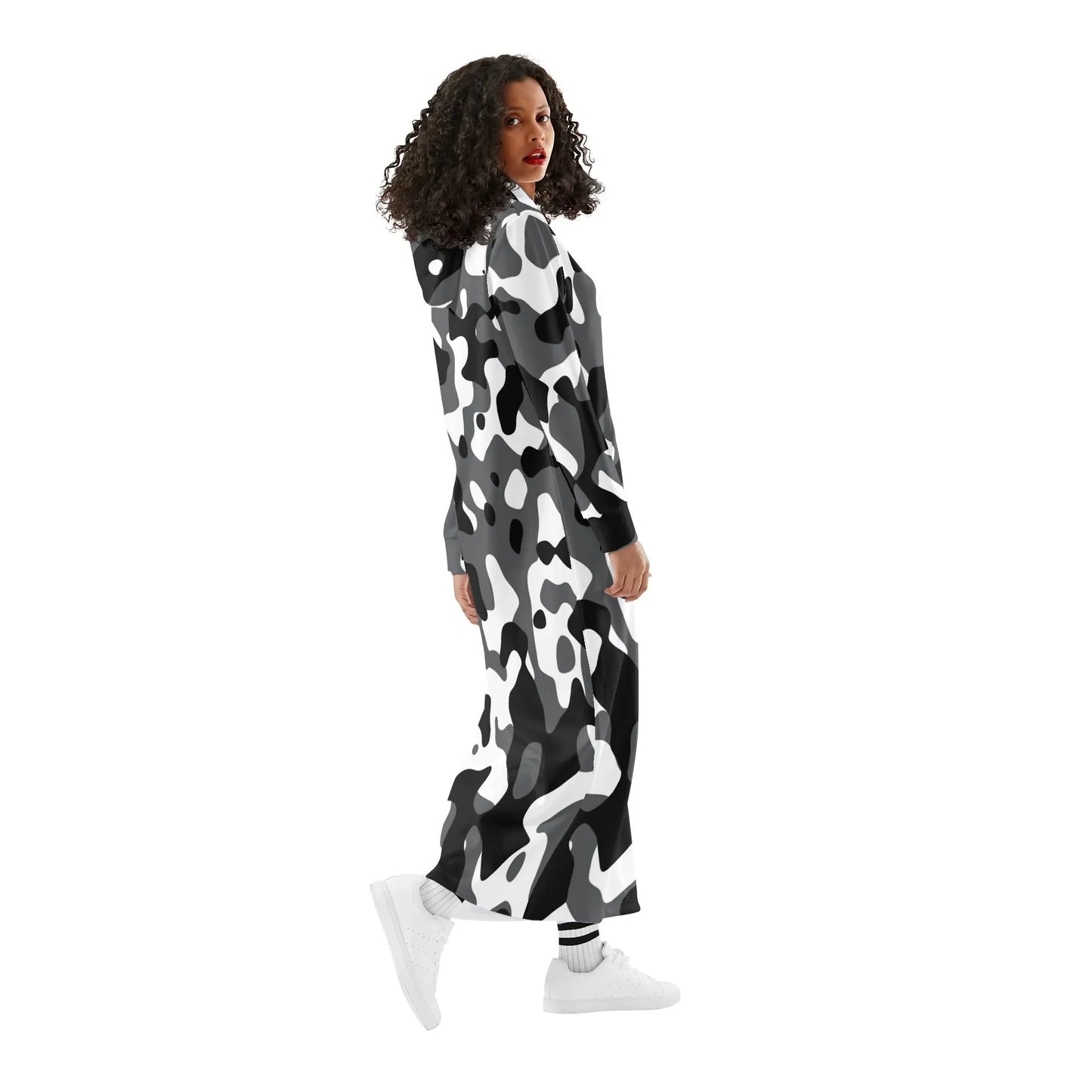 schwarz-grau-weiss-camouflage-damen-maxi-hoodiekleid-knochellanges-kapuzenkleid-aus-weich-angerautem-fleece-hoodiekleid-jlr-design-3 - JLR Design