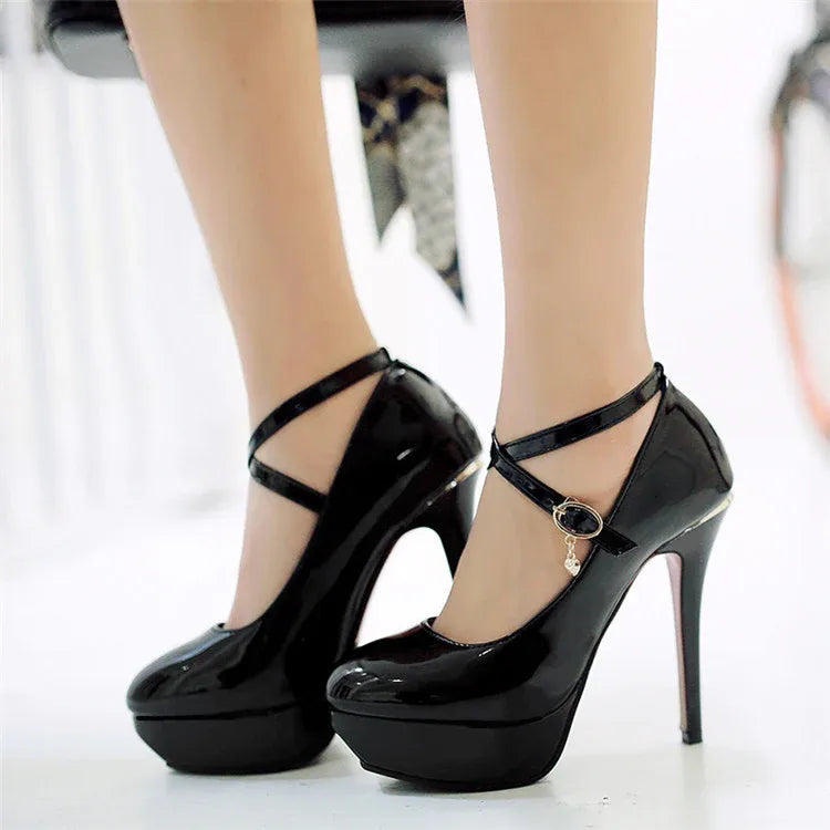 sexy-plateau-stilettos-mit-knochelriemen-high-heels-uber-8-cm-fur-besondere-anlasse-high-heels-jlr-design-1 - JLR Design
