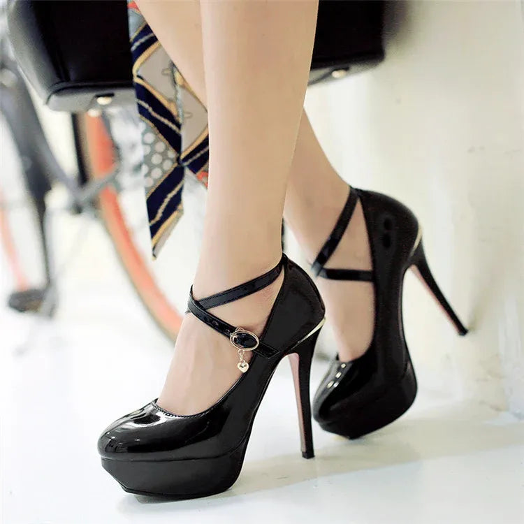 sexy-plateau-stilettos-mit-knochelriemen-high-heels-uber-8-cm-fur-besondere-anlasse-high-heels-jlr-design-4 - JLR Design