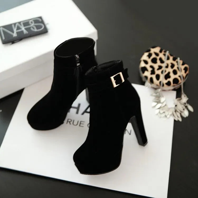 stylische-damen-winter-heels-mit-schnalle-and-absatz-high-heels-jlr-design-47 - JLR Design