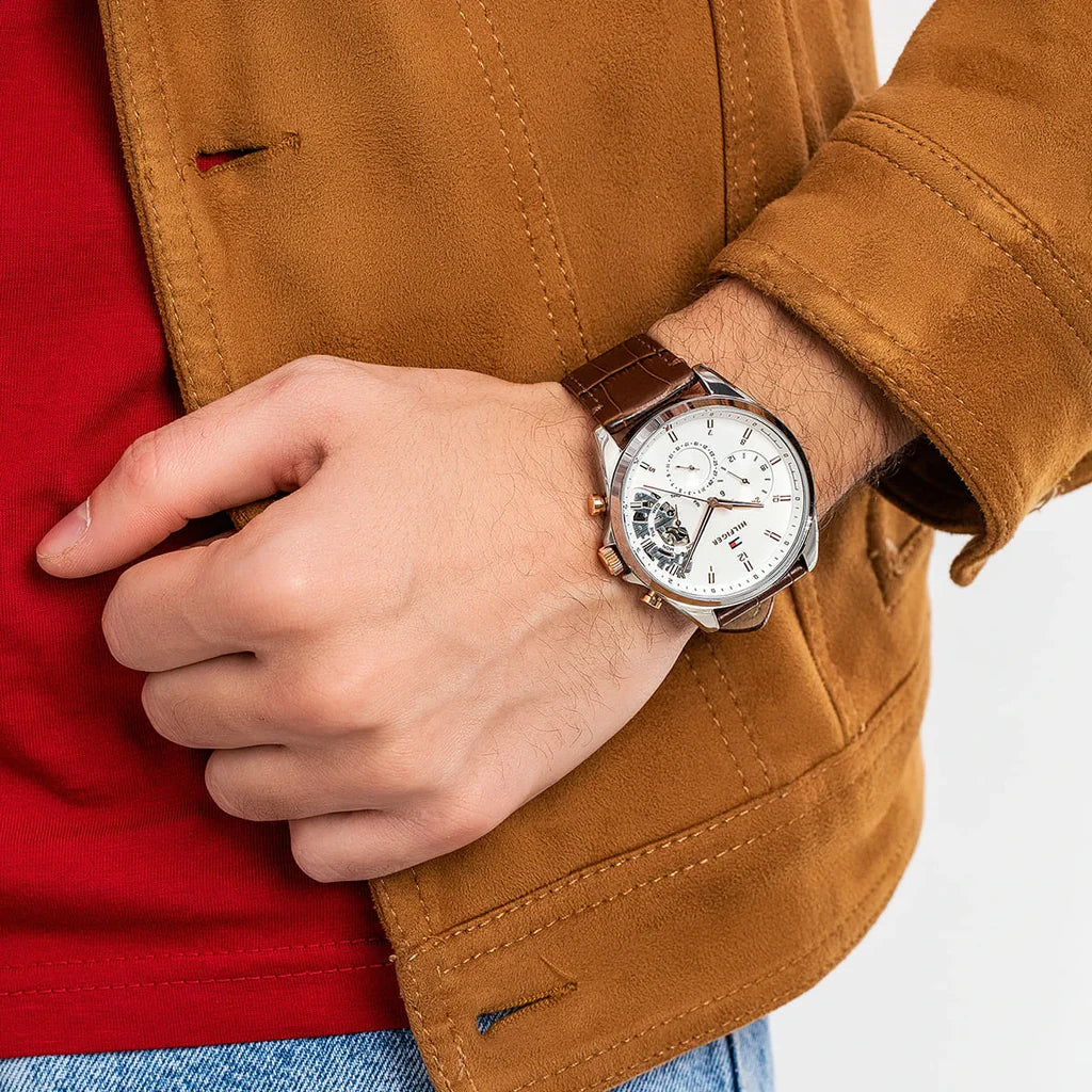 tommy-hilfiger-baker-herrenuhr-1710450-or-teilskelettiertes-zifferblatt-or-lederarmband-braun-and-silber-markenuhren-jlr-design-4 - JLR Design