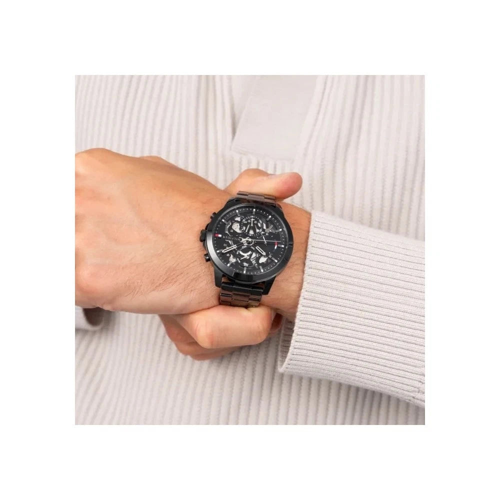 tommy-hilfiger-henry-1710478-herrenuhr-skelettiertes-design-in-schwarz-markenuhren-jlr-design-5 - JLR Design