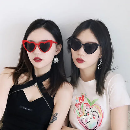 trendige-herz-sonnenbrille-retro-style-ikonische-festival-brille-mit-uv400-schutz-brille-jlr-design-3 - JLR Design