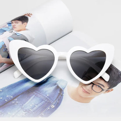 trendige-herz-sonnenbrille-retro-style-ikonische-festival-brille-mit-uv400-schutz-brille-jlr-design-4 - JLR Design