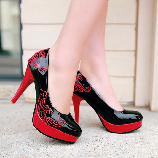 verzierte-high-heels-mit-porzellan-optik-high-heels-jlr-design-1 - JLR Design