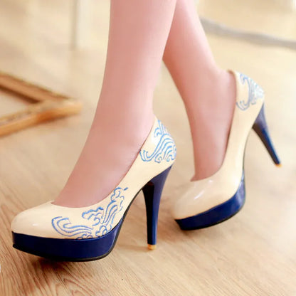 verzierte-high-heels-mit-porzellan-optik-high-heels-jlr-design-3 - JLR Design