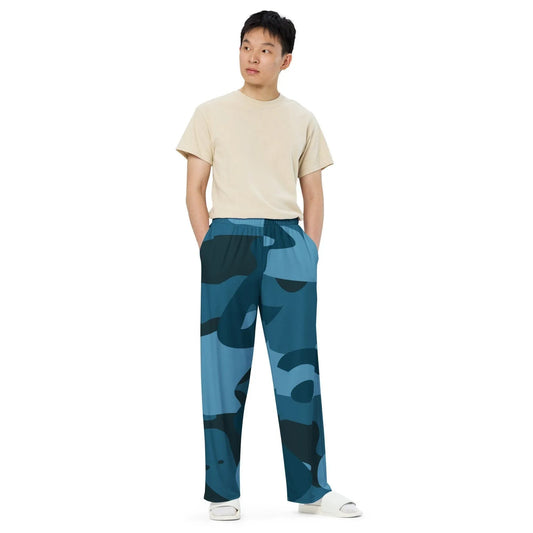 blaue-camouflage-hose-mit-weitem-bein-hose-mit-weitem-bein-jlr-design-1 - JLR Design
