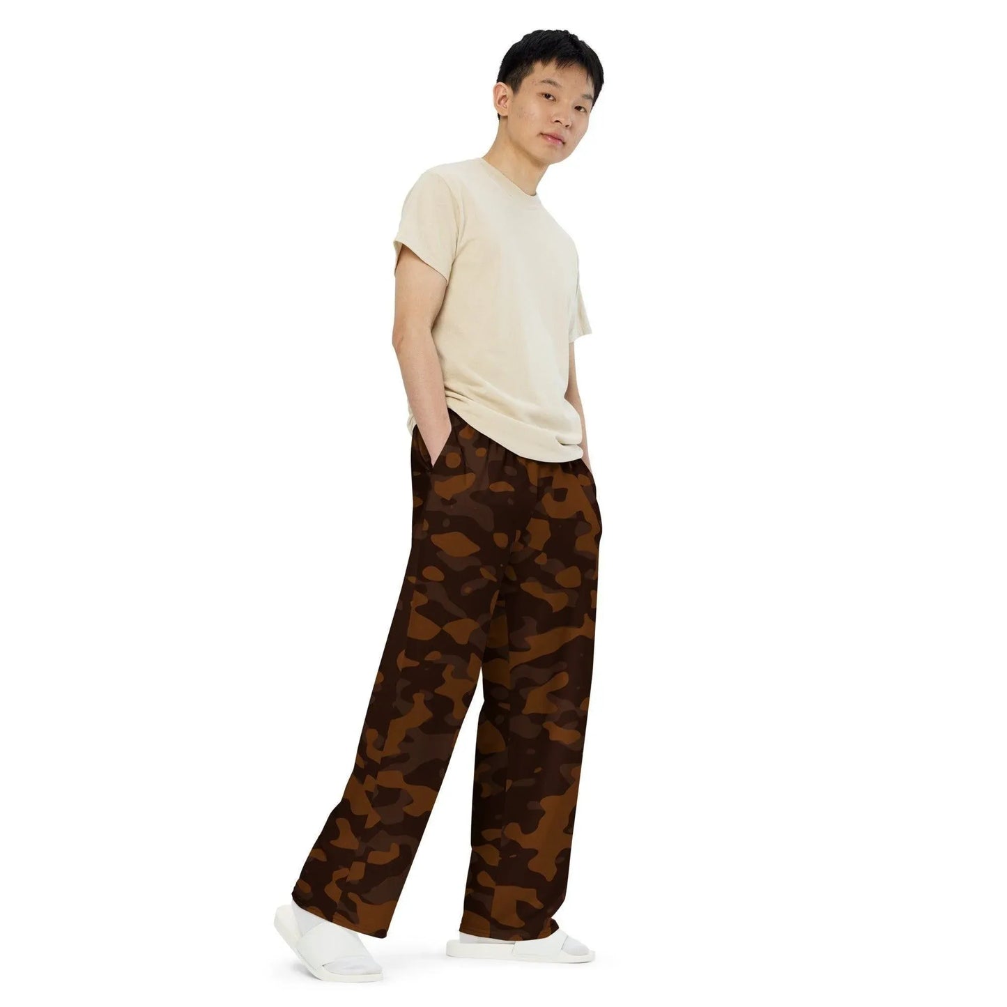 braune-camouflage-hose-mit-weitem-bein-hose-mit-weitem-bein-jlr-design-2 - JLR Design