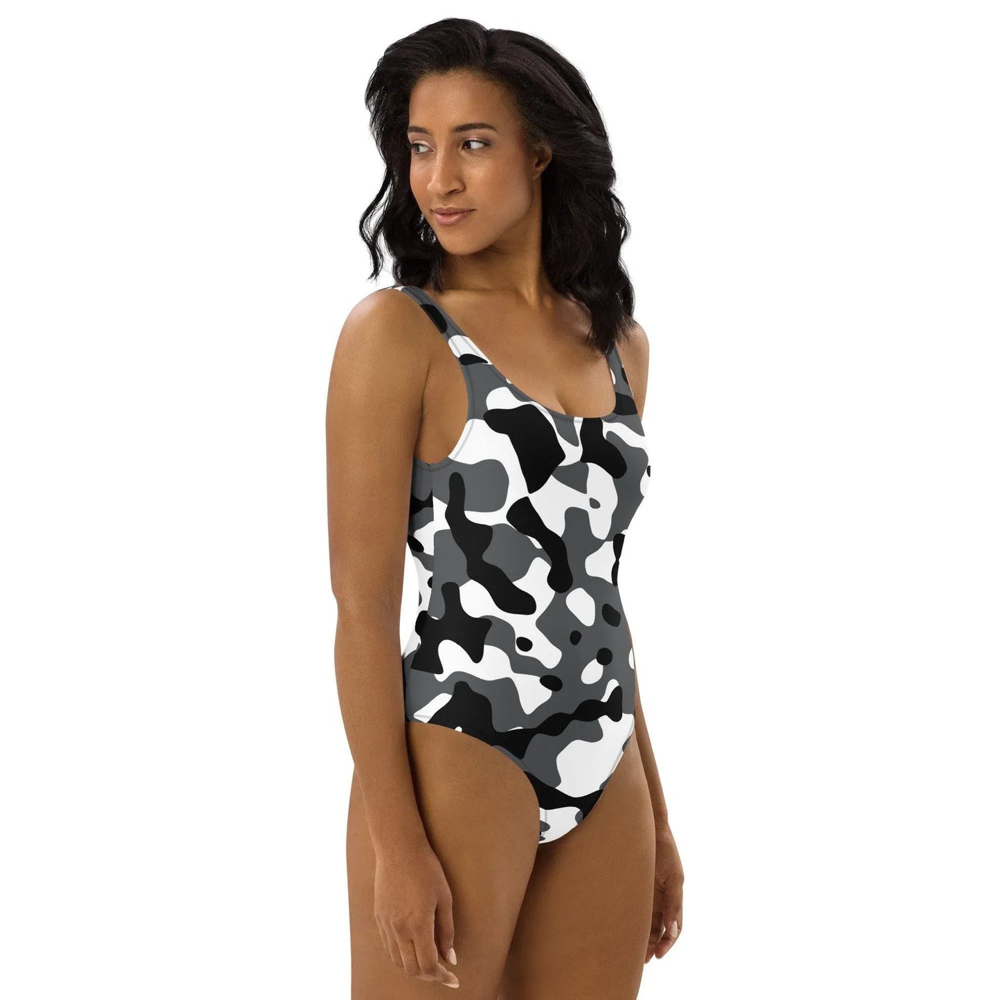 einteiliger-schwarz-grau-weiss-camouflage-badeanzug-mit-cheeky-passform-badeanzug-jlr-design-3 - JLR Design