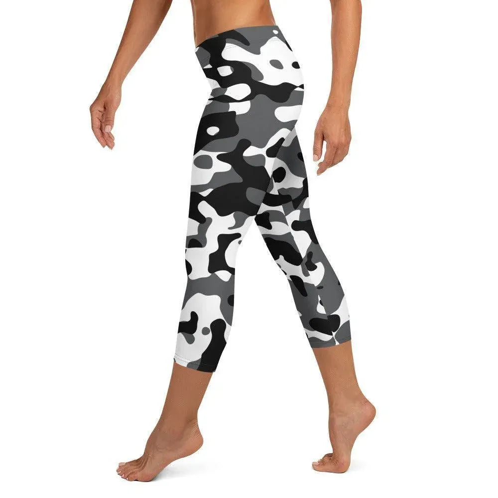 schwarz-grau-weiss-camouflage-damen-capri-leggings-capri-leggings-jlr-design-3 - JLR Design