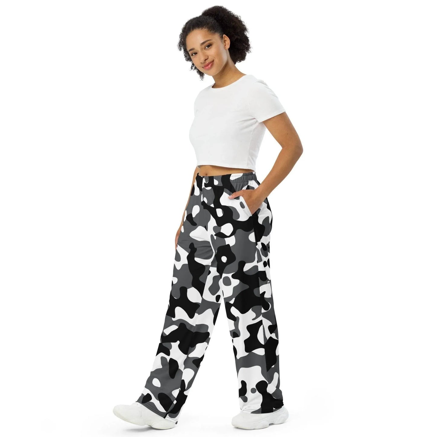 schwarz-grau-weiss-camouflage-hose-mit-weitem-bein-hose-mit-weitem-bein-jlr-design-2 - JLR Design