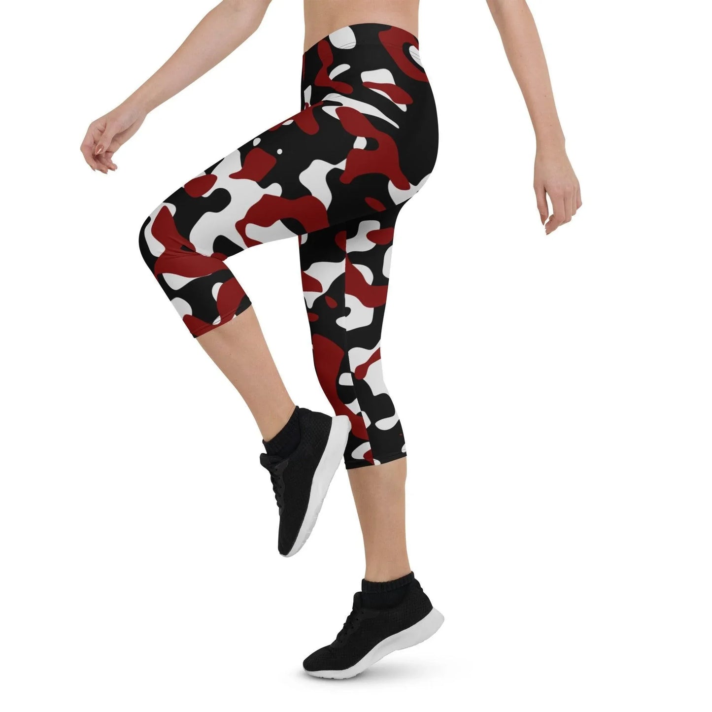 schwarz-rot-weiss-camouflage-damen-capri-leggings-capri-leggings-jlr-design-3 - JLR Design