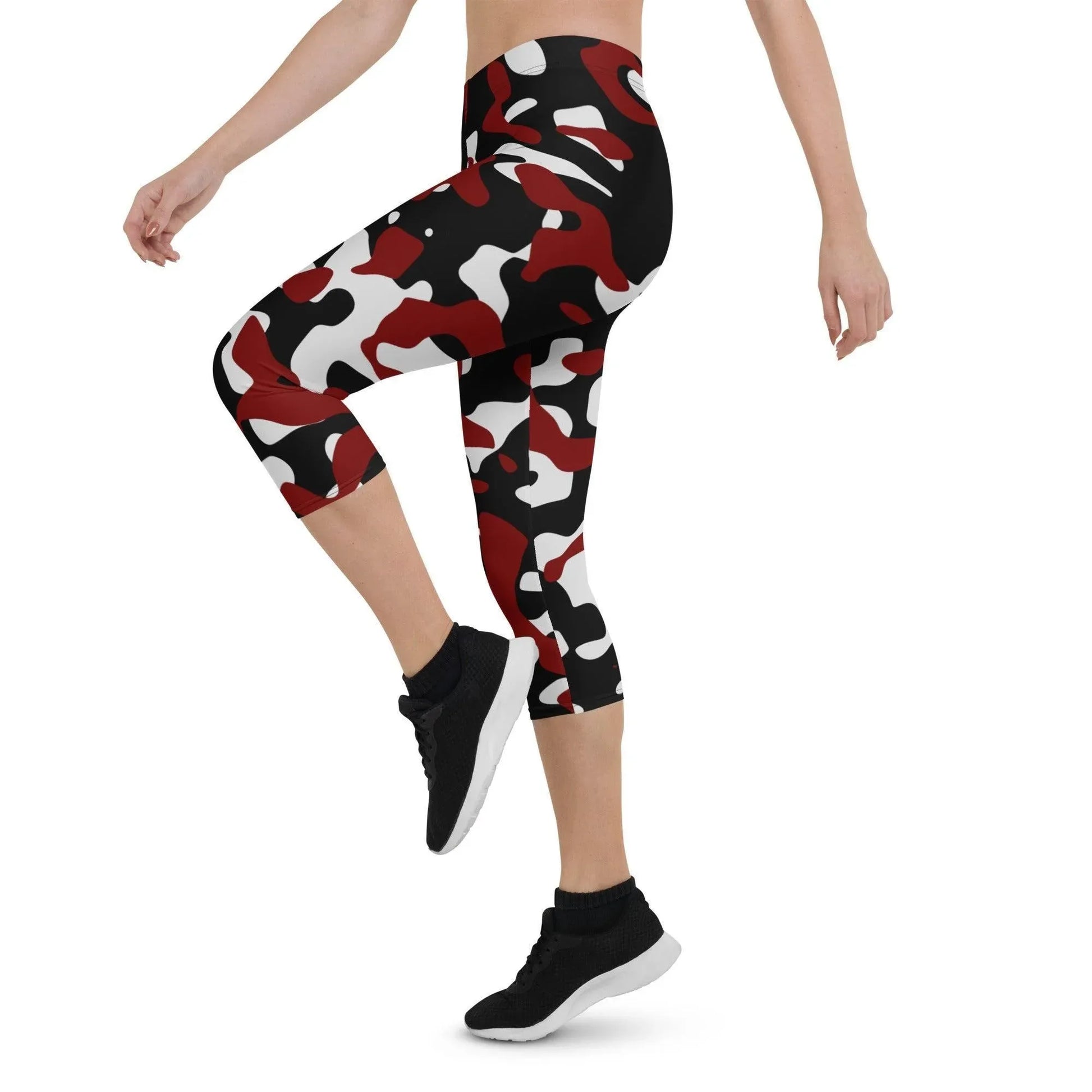 schwarz-rot-weiss-camouflage-damen-capri-leggings-capri-leggings-jlr-design-3 - JLR Design