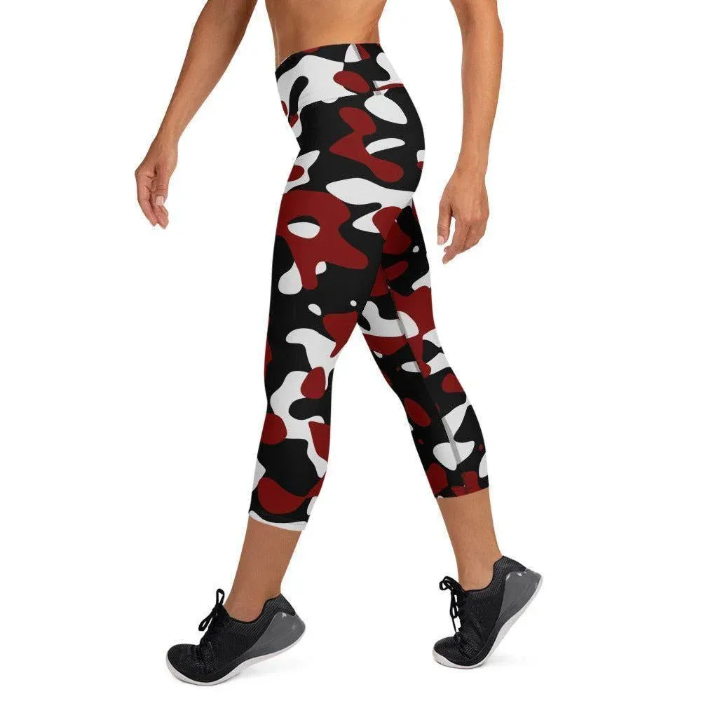 schwarz-rot-weiss-camouflage-damen-yoga-capri-leggings-yoga-capri-leggings-jlr-design-3 - JLR Design